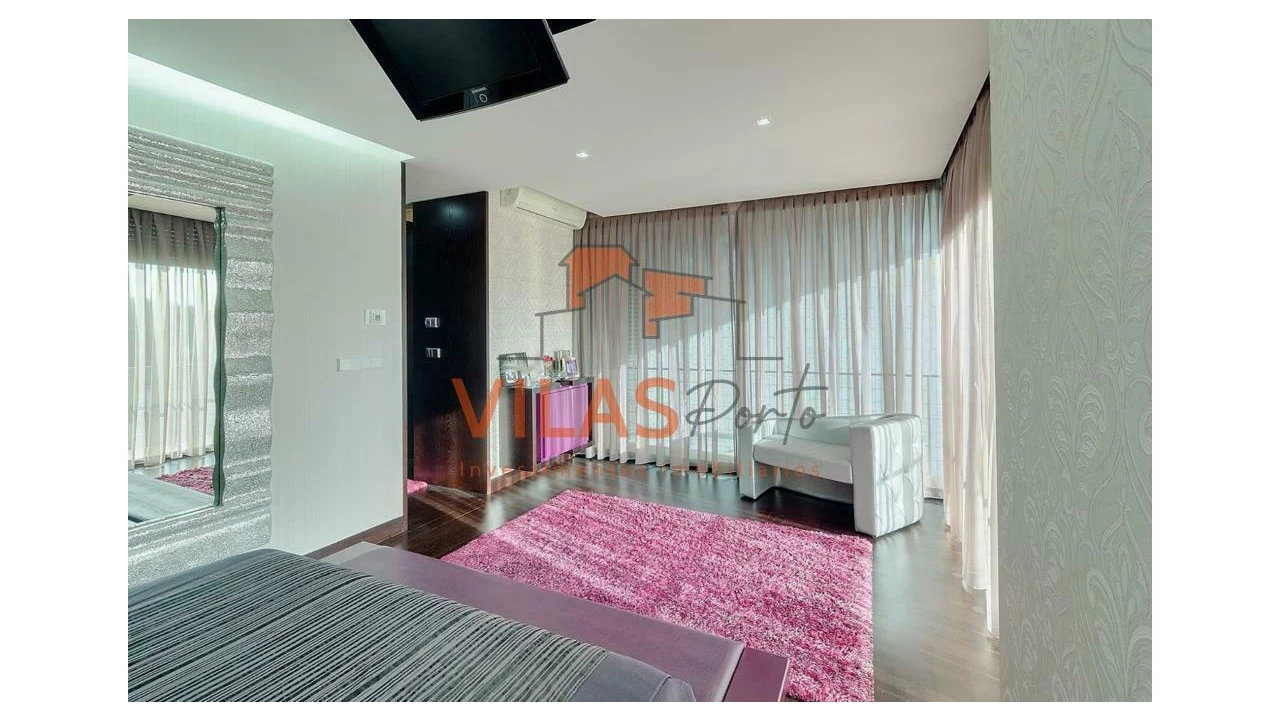 Moradia T4 para Venda em Baltar Foto 9