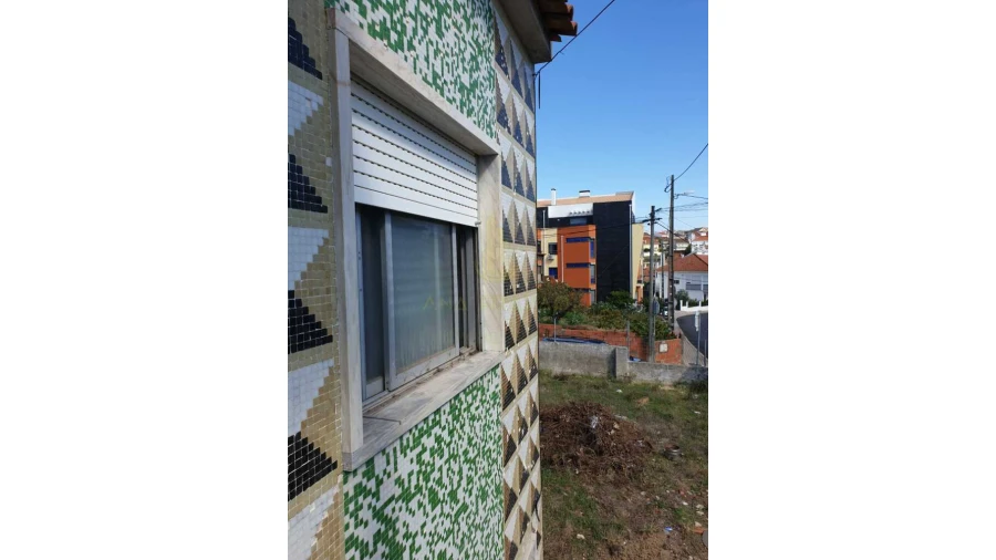 Moradia T2 para Venda em Casal de Cambra Foto 1