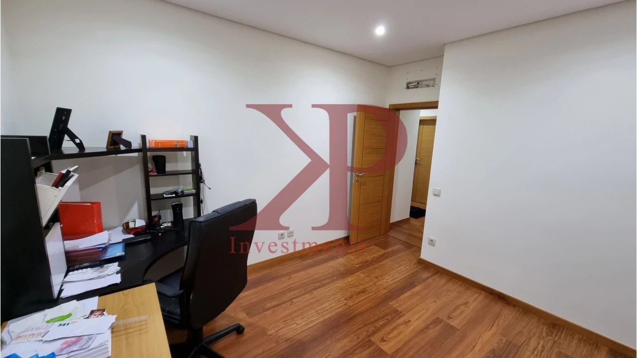 Moradia T4 para Venda em Rebordosa Foto 17