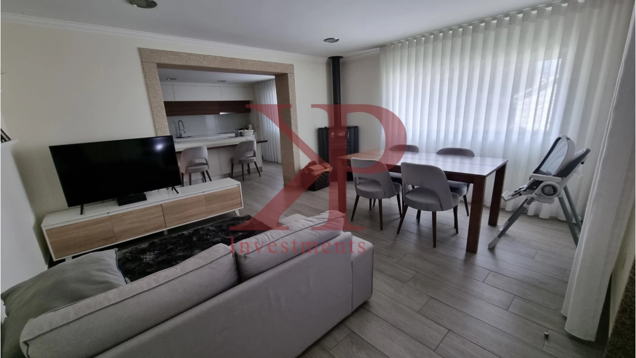 Moradia T4 para Venda em Rebordosa Foto 3