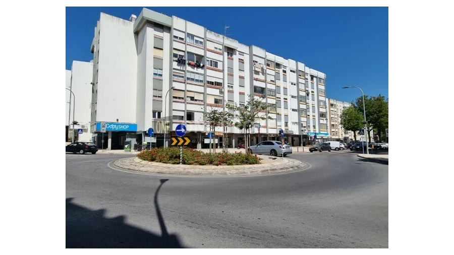 Loja para Arrendamento em Algés, Linda-A-Velha e Cruz Quebrada-Dafundo Foto 4