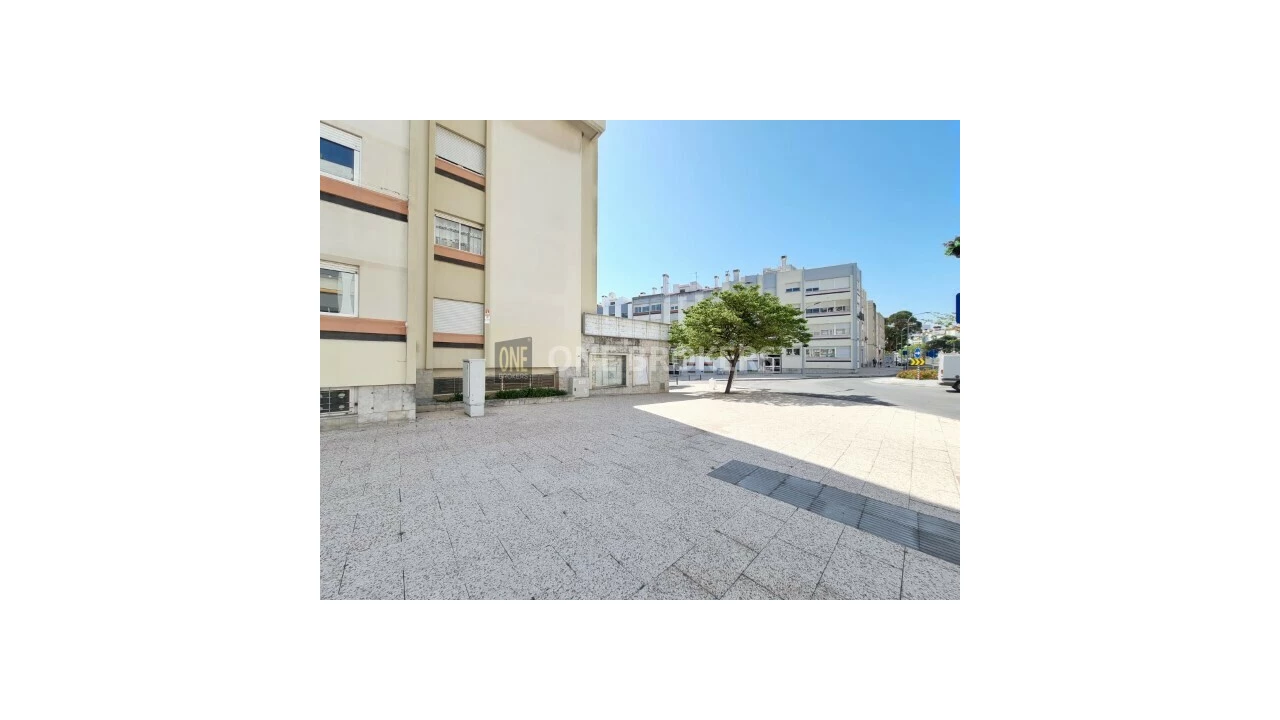 Loja para Arrendamento em Algés, Linda-A-Velha e Cruz Quebrada-Dafundo Foto 3