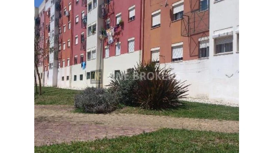 Loja para Venda em Falagueira-Venda Nova Foto 11