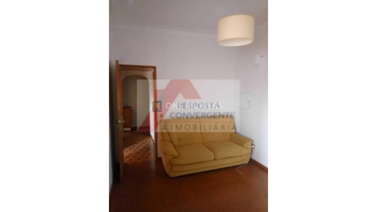 Apartamento T1 para Venda em Estrela Foto 3