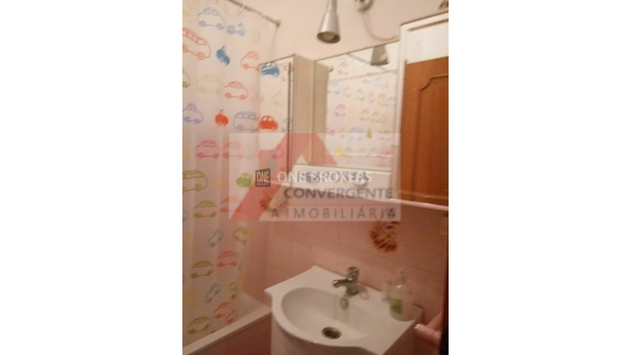 Apartamento T1 para Venda em Estrela Foto 10
