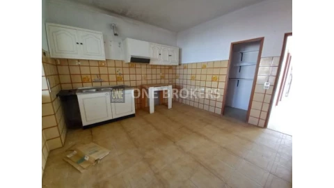 Moradia T2 para Venda em São Francisco