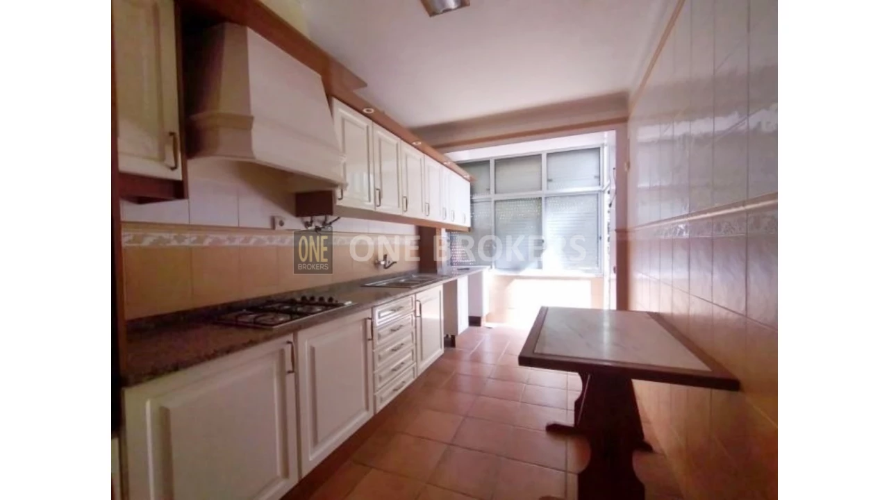 Apartamento T2 para Venda em Ericeira Foto 1