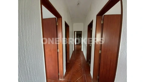 Moradia T3 para Venda em São Francisco