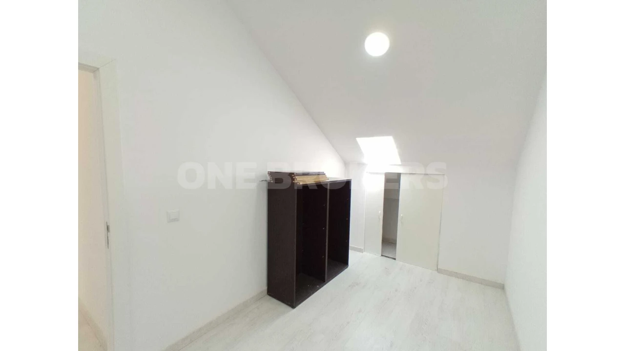 Moradia T9 para Venda em Ajuda Foto 17