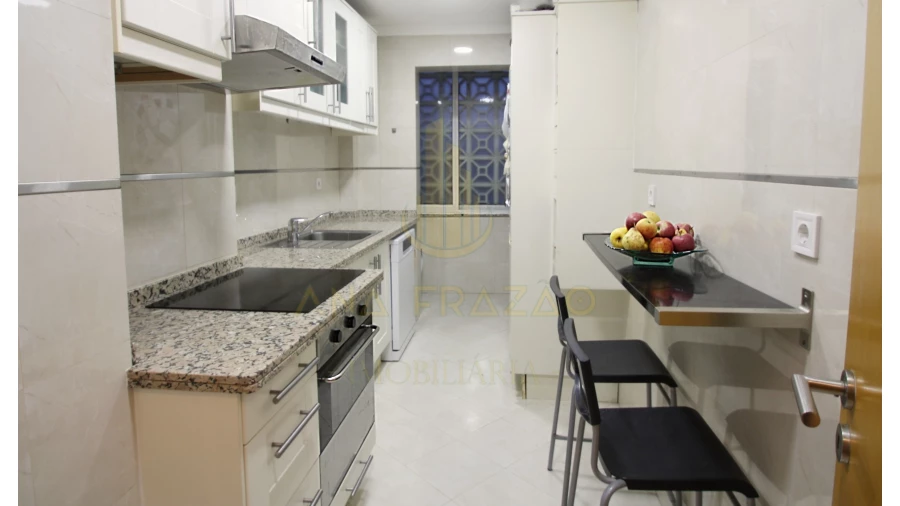 Apartamento T2 para Venda em Encosta do Sol Foto 2