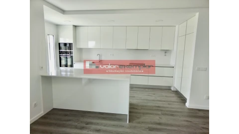 Apartamento T4 para Venda em Montijo e Afonsoeiro