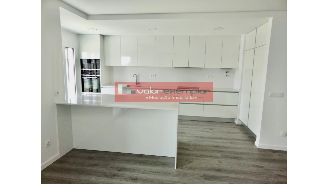 Apartamento T4 para Venda em Montijo e Afonsoeiro Foto 4