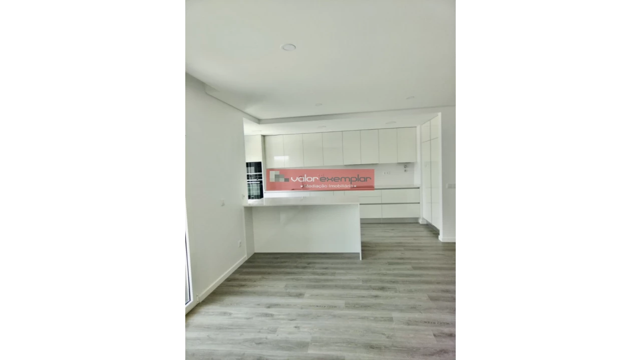 Apartamento T3 para Venda em Montijo e Afonsoeiro Foto 1