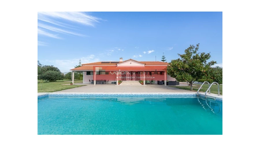 Quinta T8 para Venda em Alcochete Foto 1