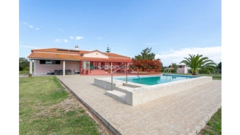 Moradia T8 para Venda em Alcochete