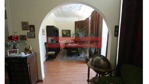 Moradia T7 para Venda em Moita