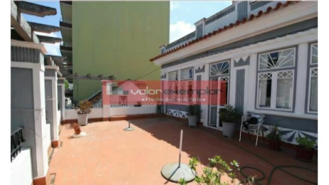 Moradia T7 para Venda em Moita