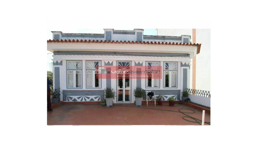 Moradia T7 para Venda em Moita