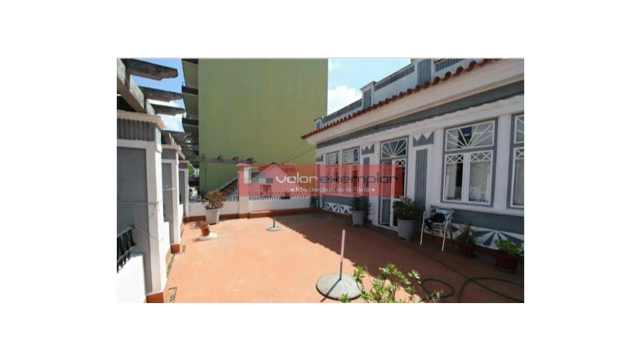 Moradia T7 para Venda em Moita Foto 3