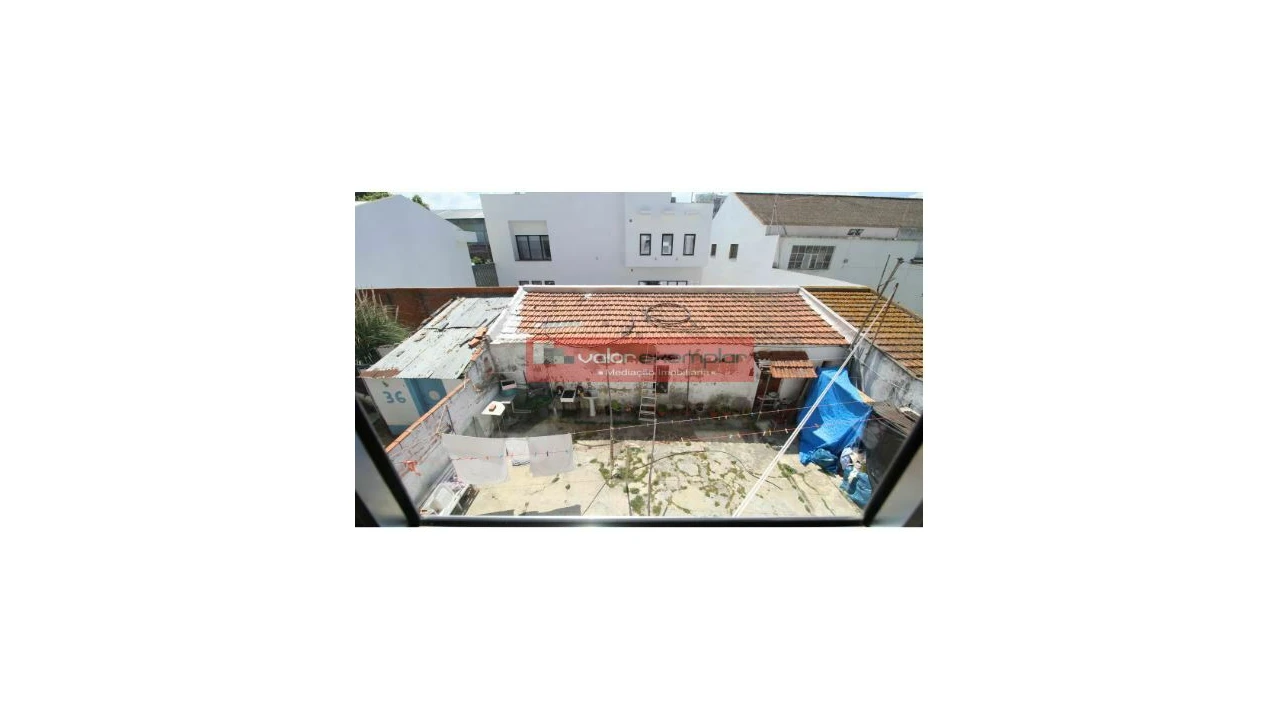 Moradia T7 para Venda em Moita Foto 5