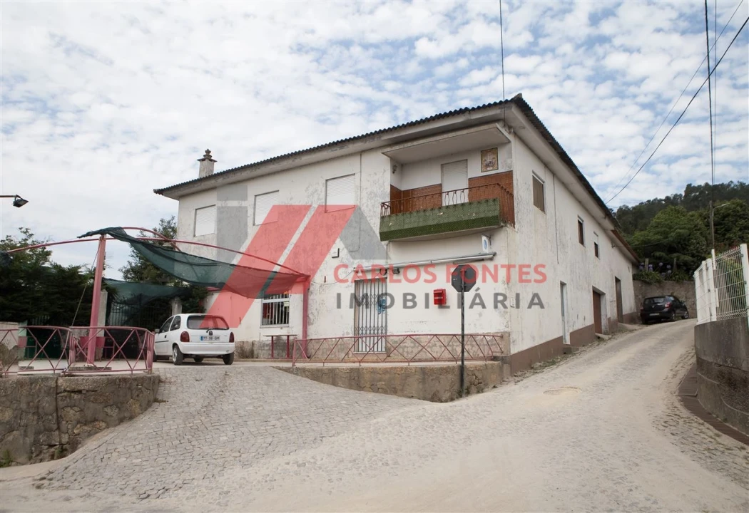 Quinta para Venda em Carreira e Refojos de Riba de Ave Foto 1