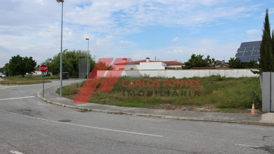 Terreno P/ Moradia para Venda em Esmeriz e Cabeçudos