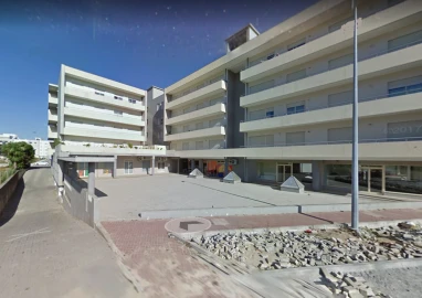 Armazém para Venda em Vila Nova de Famalicão e Calendário