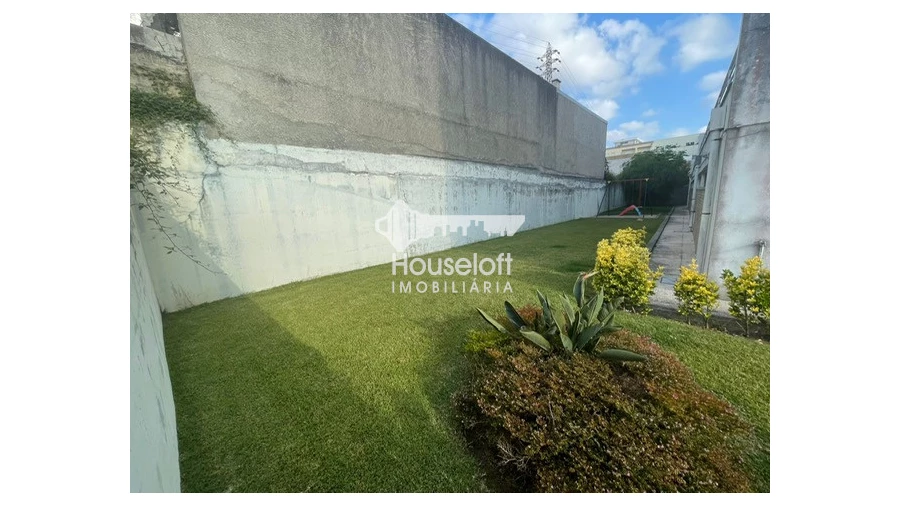 Apartamento T1 para Venda em Cidade da Maia Foto 1