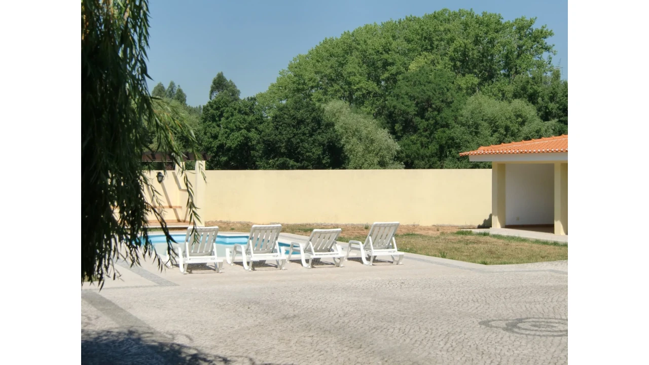 Moradia T6 para Venda em Sé Nova, Santa Cruz, Almedina e São Bartolomeu Foto 1