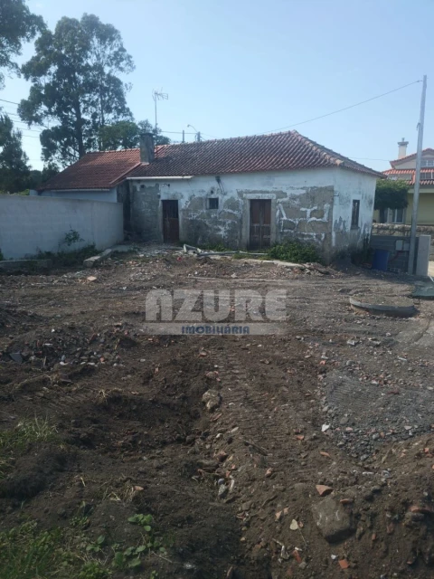 Moradia para Venda em São Romão de Neiva
