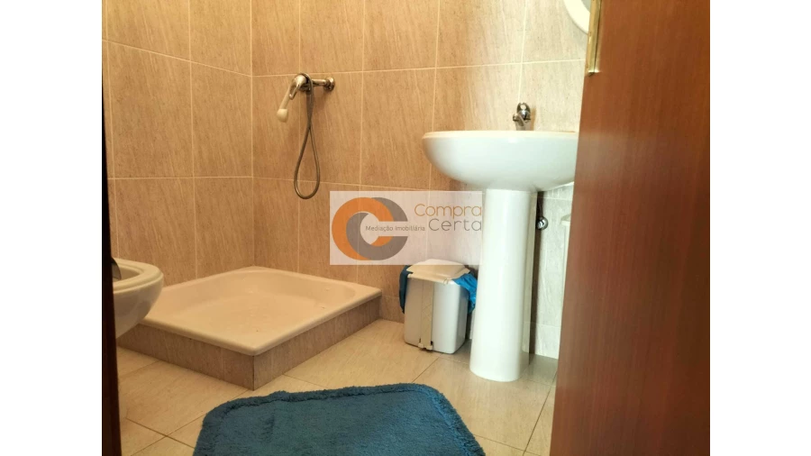 Moradia T3 para Venda em Serzedo e Calvos Foto 15