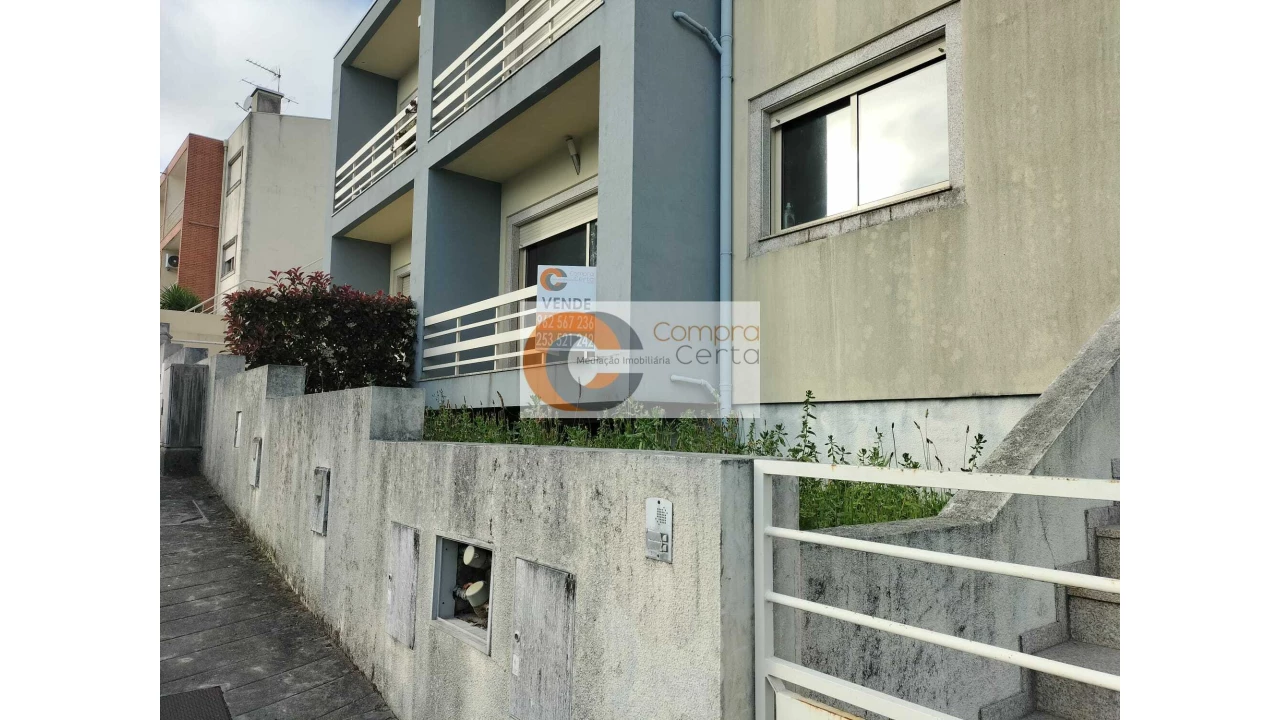 Moradia T3 para Venda em Serzedo e Calvos Foto 4