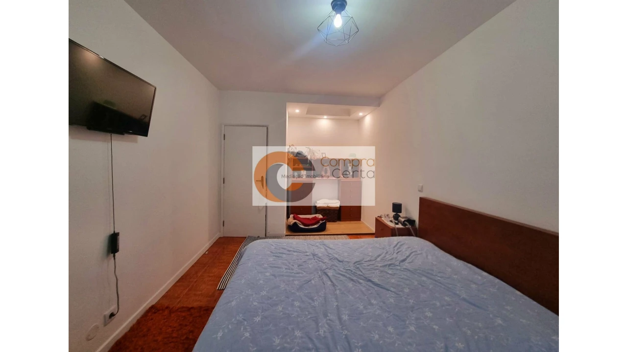 Moradia T2 para Venda em Urgezes Foto 8