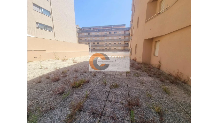 Apartamento T3 para Venda em Costa Foto 3