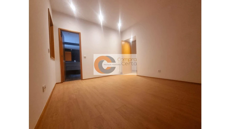 Apartamento T3 para Venda em Costa Foto 9