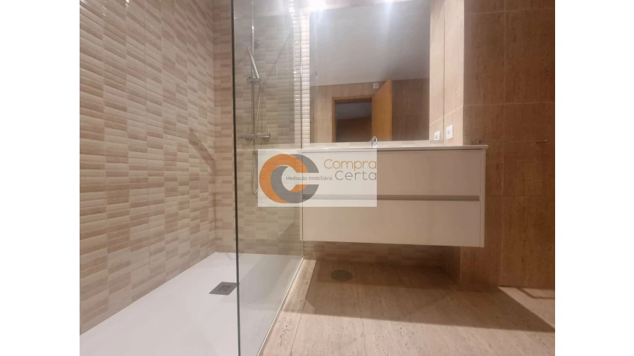 Apartamento T3 para Venda em Costa Foto 8