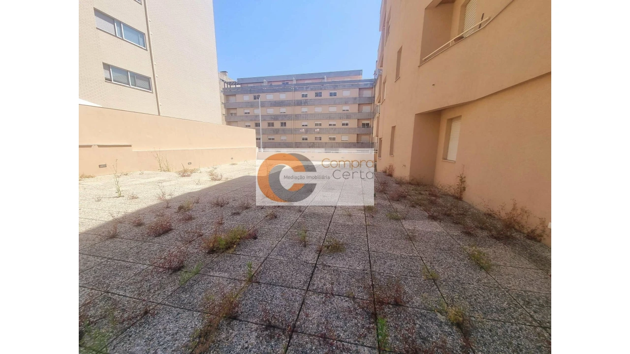 Apartamento T3 para Venda em Costa Foto 3