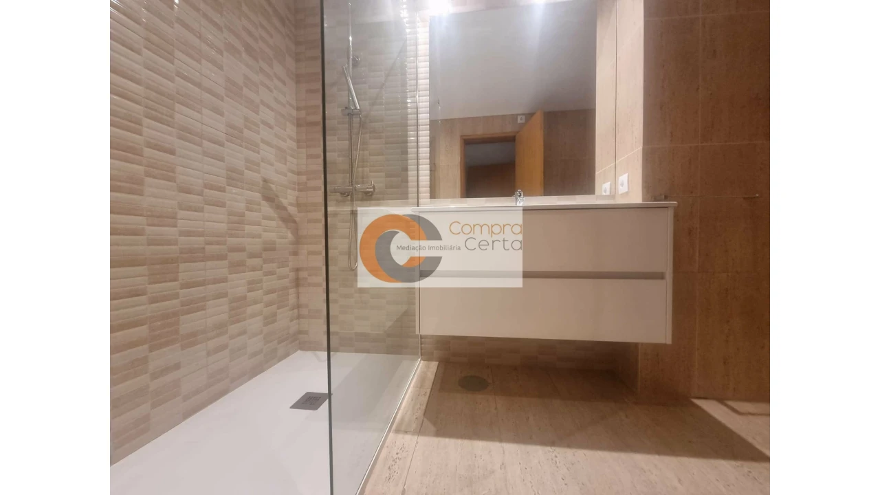 Apartamento T3 para Venda em Costa Foto 8