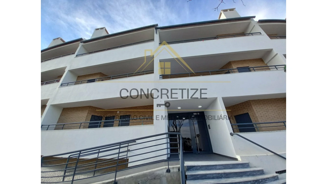 Apartamento T3 para Venda em Castanheira do Ribatejo e Cachoeiras Foto 1