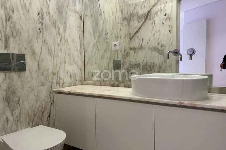 Apartamento T1 para Venda em Cedofeita, Santo Ildefonso, Sé, Miragaia, São Nicolau e Vitória Foto 2