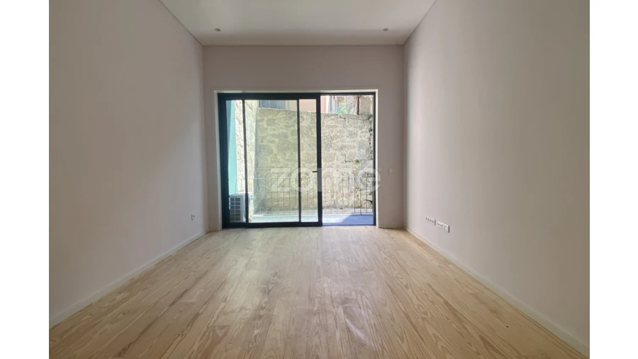 Apartamento T1 para Venda em Cedofeita, Santo Ildefonso, Sé, Miragaia, São Nicolau e Vitória Foto 3