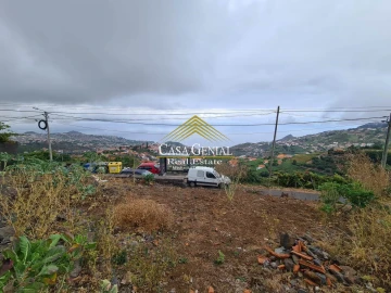 Terreno para Venda em Estreito de Camara de Lobos