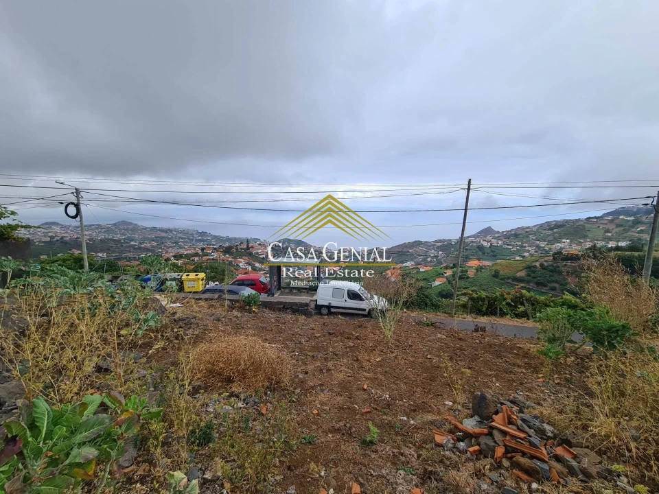 Terreno para Venda em Estreito de Camara de Lobos Foto 3