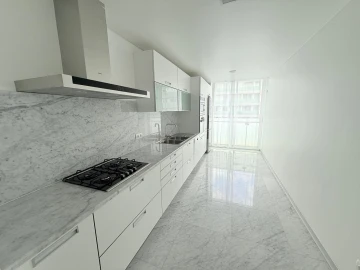 Apartamento T3 para Venda em Funchal (Se)