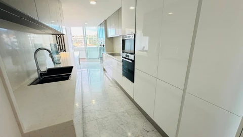 Apartamento T4 para Venda em Funchal (Se)