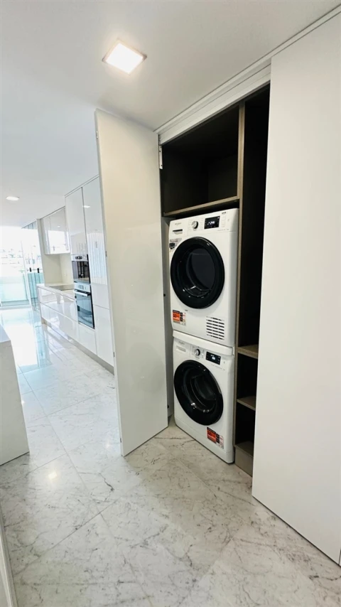 Apartamento T4 para Venda em Funchal (Se)