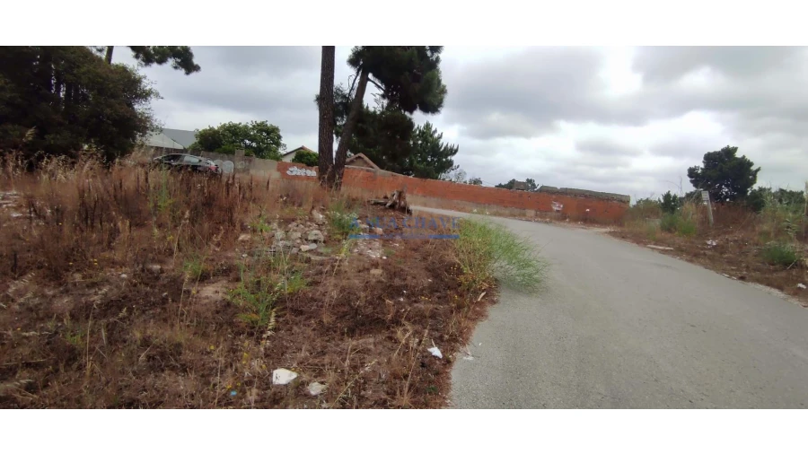 Terreno para Venda em Corroios Foto 2