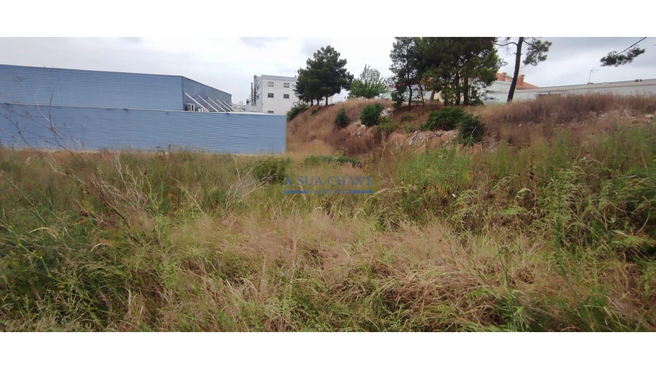 Terreno para Venda em Corroios Foto 13