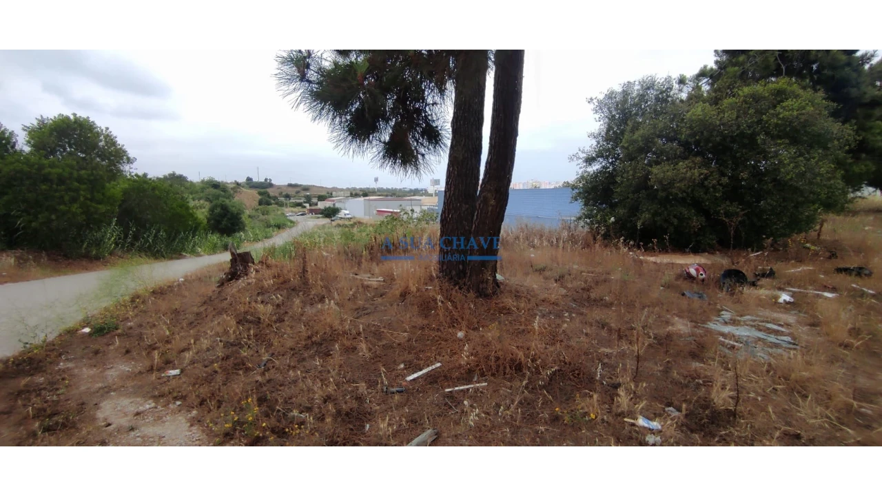 Terreno para Venda em Corroios Foto 5