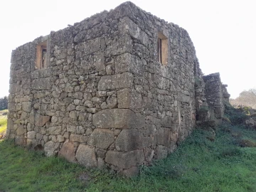 Quinta T0 para Venda em Alcains